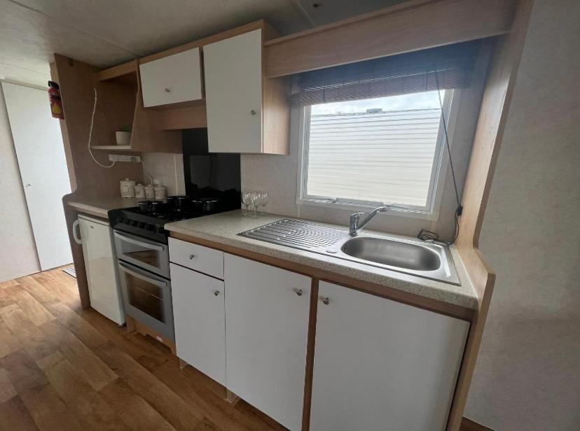 4 Berth Lido Beach Prestatyn Esterno foto